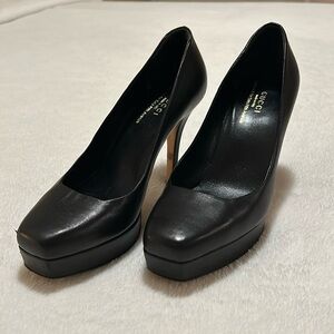 Gucci high heels pre owned